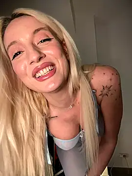 Ella_Charm's cam snapshot