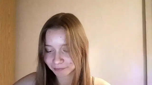 Aura_skyei's cam snapshot