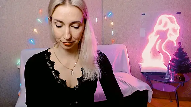 Cute_Smile_Shy's cam snapshot