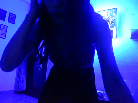 Evalivehere's cam snapshot