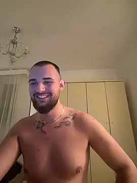 LunaFoxTip live sex cam