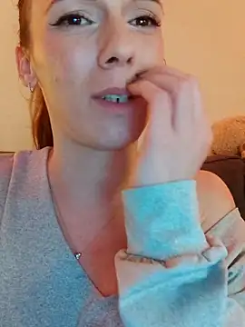 clara-francaise live sex cam