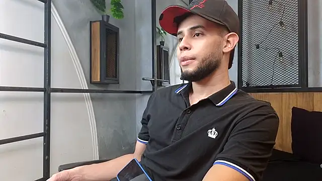 Maxcole_07's cam snapshot