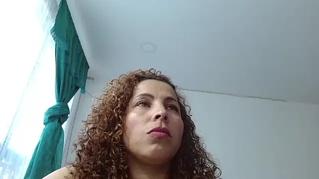 Yanis_Ariel12's cam snapshot