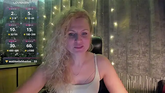 LanaLight_x's cam snapshot