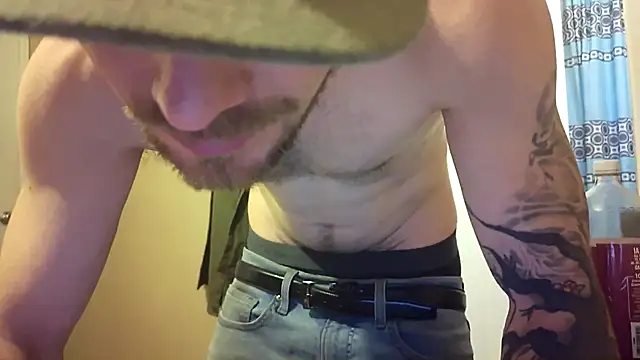 Huntzg23 live sex cam