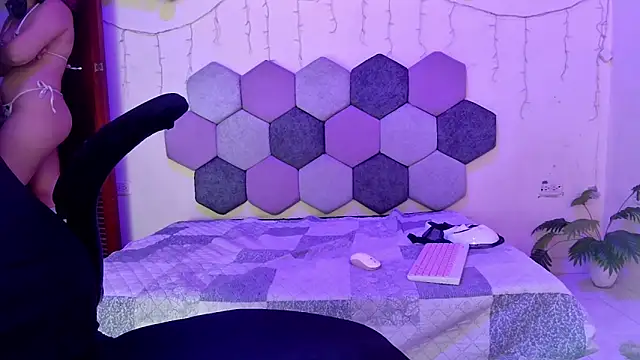 Horny_tgn live sex cam