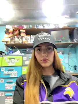 Lucy_699's cam snapshot