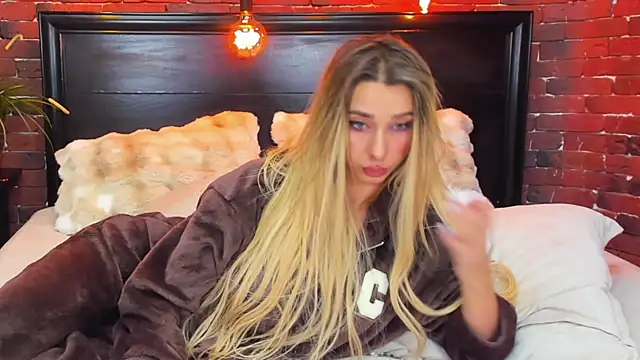 ChristynaRoss live sex cam