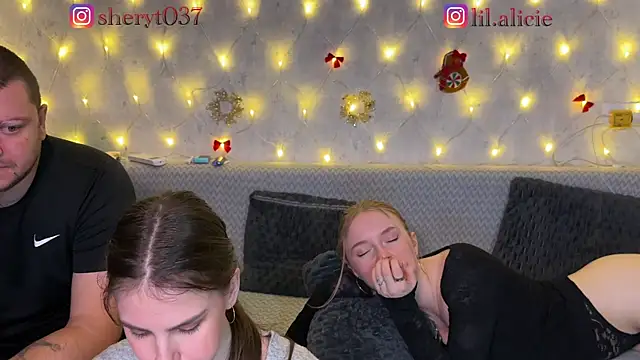 Sweety-Couple-'s cam snapshot