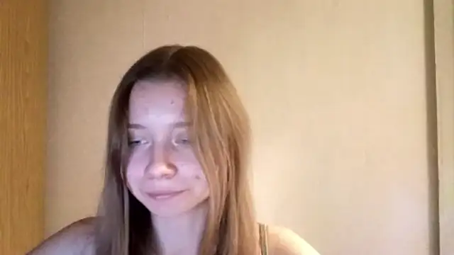 Aura_skyei's cam snapshot