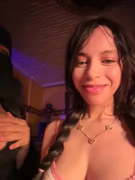 Queentaraf999 live sex cam