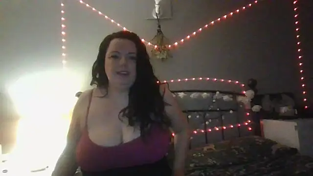 Enchanting-Elena's cam snapshot