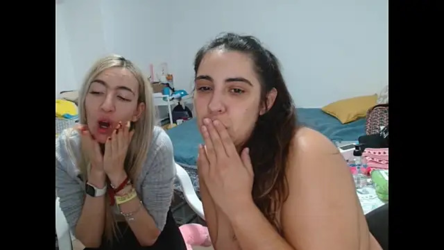 BarbieBlondieGirl live sex cam