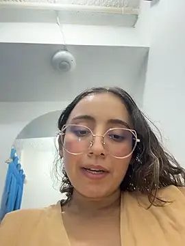 Kay_LustyWife live sex cam