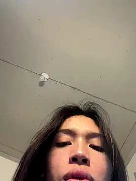 Kylie143 live sex cam