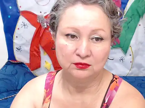 LADYJENNIFER's cam snapshot