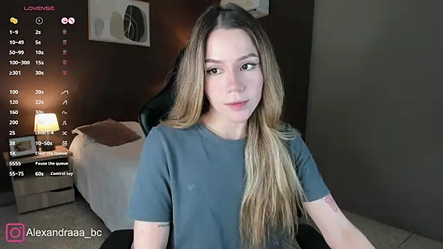 Alexandra-02's cam snapshot