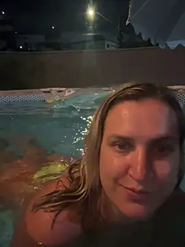 Bia_sexynovaes's cam snapshot