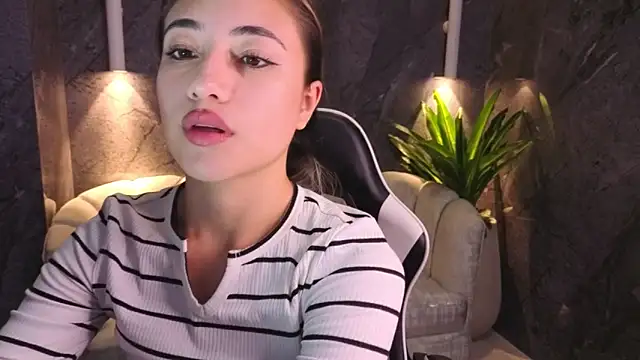 Amy_Kerr_Tx's cam snapshot