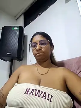 Sofythom1 live sex cam