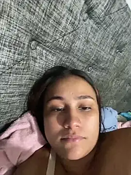 Bridget_Jon's cam snapshot