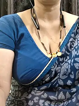 bhuvana_555's cam snapshot