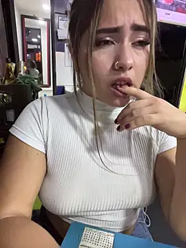 Luna_traviesa_xxx's cam snapshot