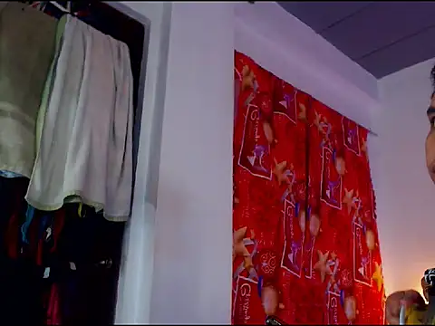 XExtraServiceManX live sex cam