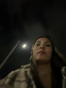 Cami_Leon2's cam snapshot