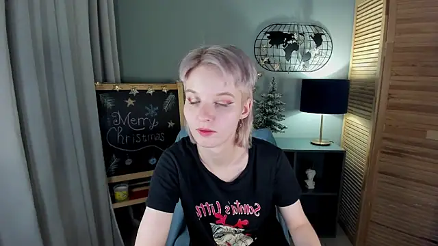 Madelaineses's cam snapshot