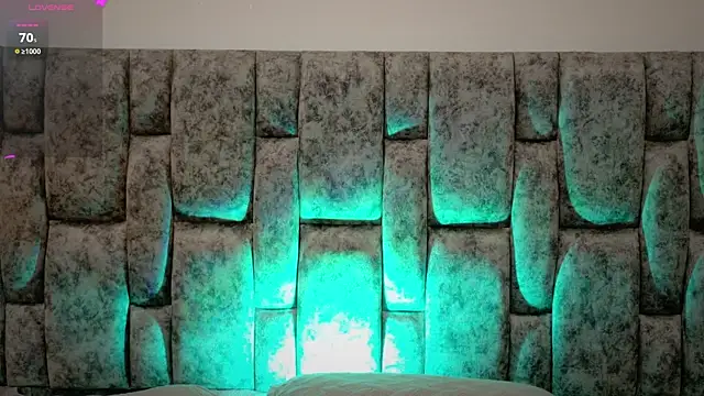 R3d_Moonss__'s cam snapshot