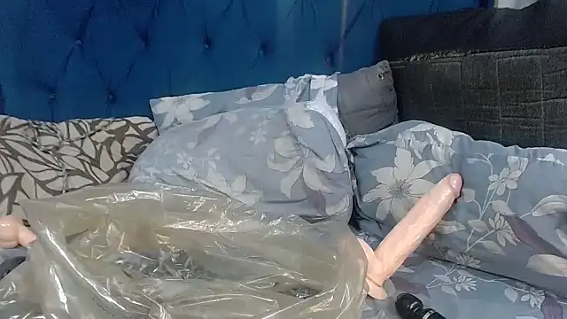 DarkCherryx's cam snapshot