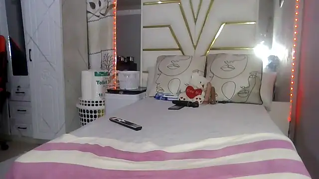 SexyyNana's cam snapshot