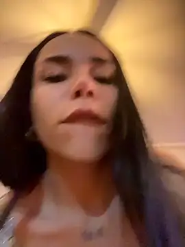 Naatalia live sex cam