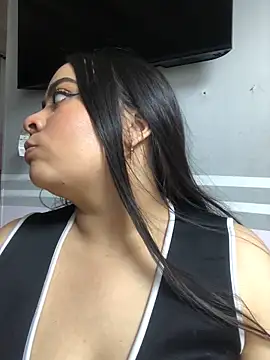 Monserratt_J's cam snapshot