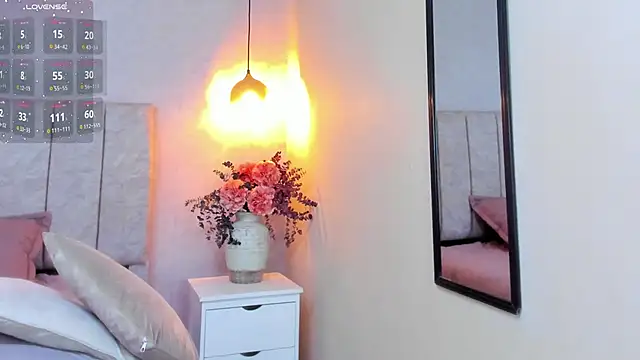 zara_milf's cam snapshot