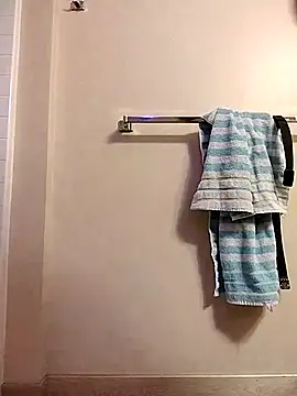 eatmeplease44's cam snapshot