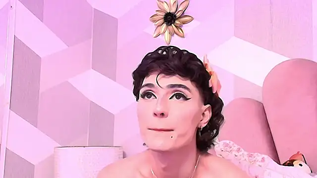 KylieMonnett live sex cam