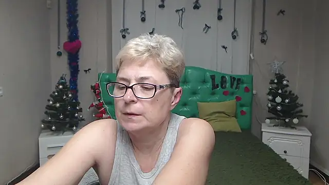 EmiliaGree's cam snapshot