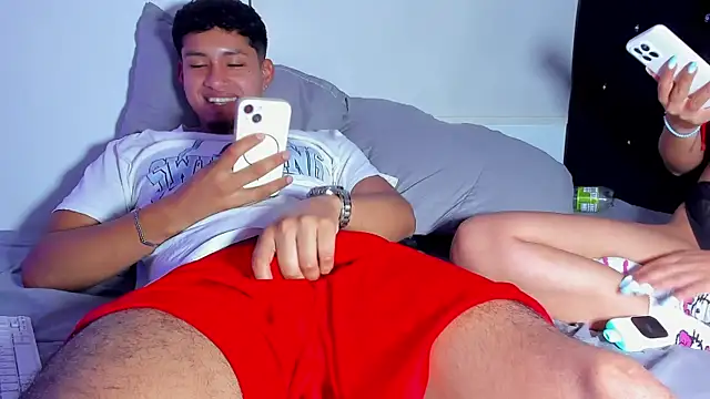 Bela_and_Dominicck's cam snapshot