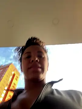 Brunettexio live sex cam