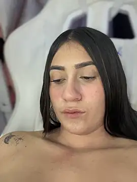 isabela_l's cam snapshot