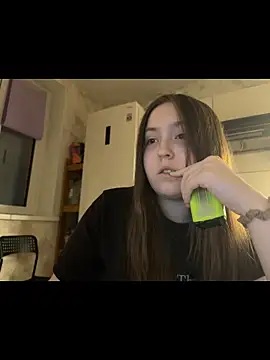 Charming_hamster_'s cam snapshot