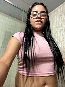 PrettyDafnne live sex cam