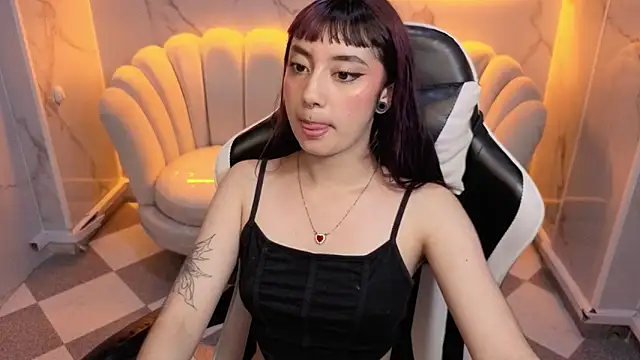 Lunara_b's cam snapshot