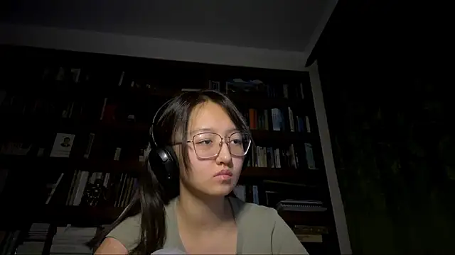 LinaClous's cam snapshot