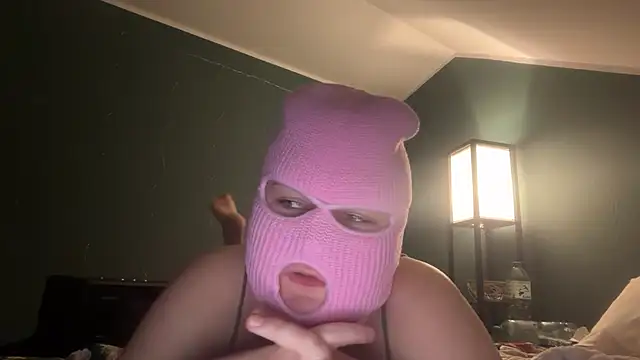 sluddykenna live sex cam