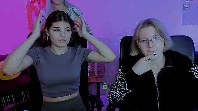 gloria_bubble's cam snapshot