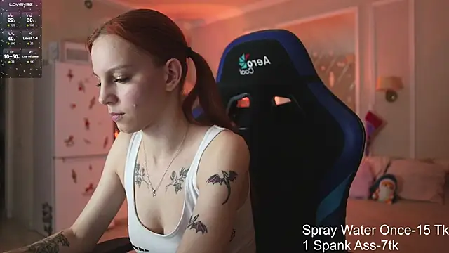 _alice_meyss_'s cam snapshot